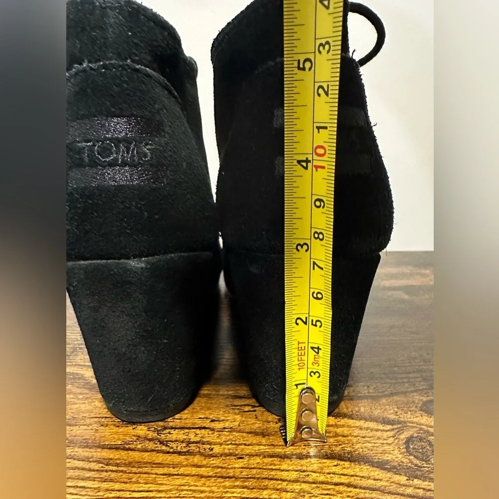 Toms Women’s Black Suede Wedge Booties Size 7.5